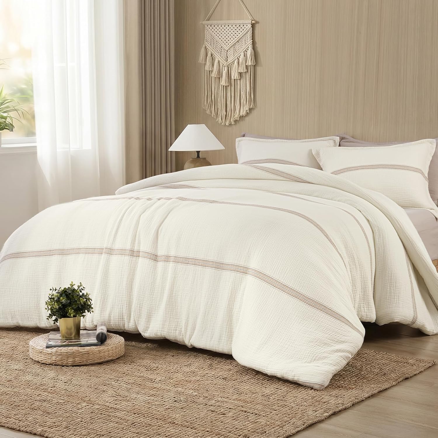 81rqXHyUFnL._AC_SL1500_.jpg Soft And Lightweight Cotton Gauze Quilt Set For Year-Round Use - Image 1